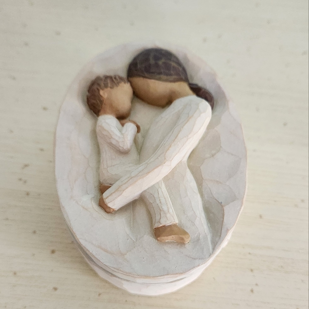 Willow Tree Figurine Mother and Child in Cream and Brown